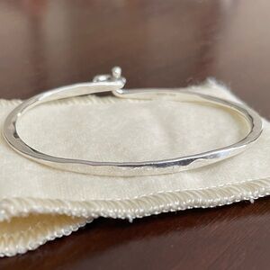 James Avery Hammered Hook On Bracelet in Sterling Silver